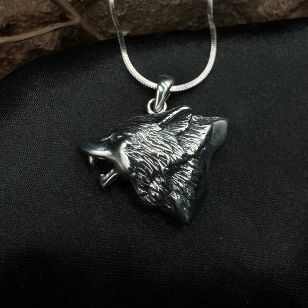 Sterling Silver Howling Wolf Pendant TP812