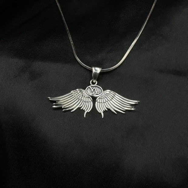 Guardian Angel Wings Silver Pendant with Capricorn Zodiac Sign TPD5512