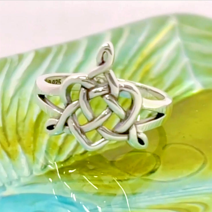 Celtic Father-Mother-Child "Family A Born For Eternity" Triquetra or Trinity Heart Silver Ring TRI2261