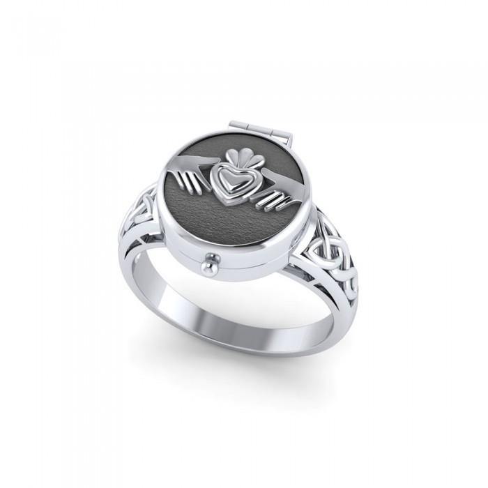 Live in the treasure of love, friendship, and loyalty~ Celtic Knot Claddagh Poison Sterling Silver Ring TR1355