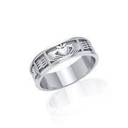 A love that’s all worth it ~ Celtic Knotwork Irish Claddagh Sterling Silver Ring TR403