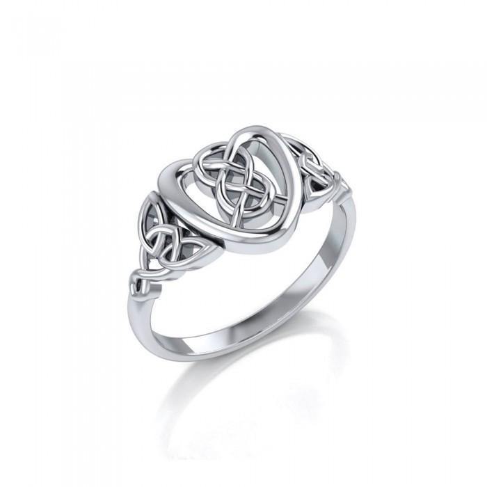 Love knows no limits ~ Celtic Knotwork and Hearts Sterling Silver Ring TRI1695