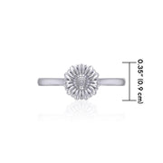Small Daisy Flower Silver Ring TRI1870 - Peter Stone Wholesale