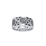A star-like weave ~ Celtic Triquetra Star Sterling Silver Ring TRI874