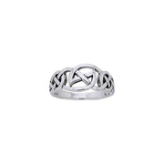 Dazzle with eternity and Celtic pride ~ Celtic Knotwork Sterling Silver Ring TRI889