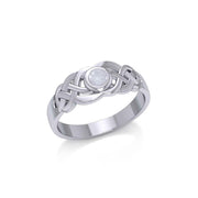 The eternal flow of interconnectedness ~ Sterling Silver Celtic Knotwork Ring with Gemstone JR153