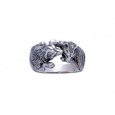 Wolf Kiss Silver Ring TR1403 Ring